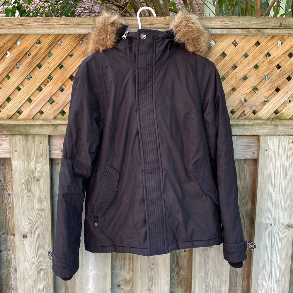 ARITZIA WINTER COAT - Picture 2 of 3